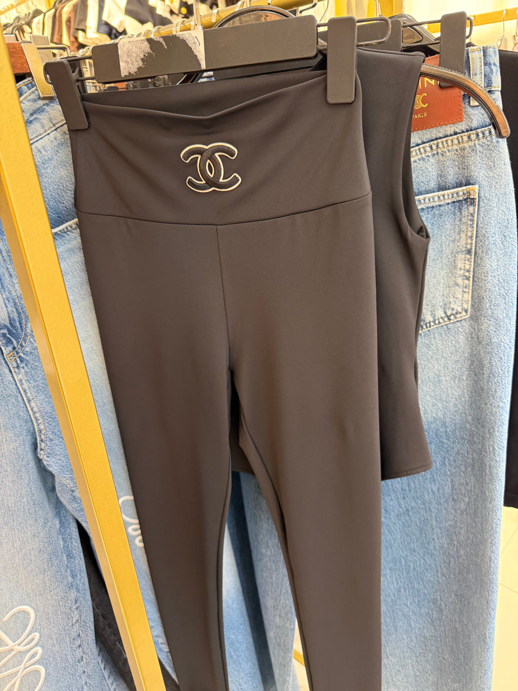 Chanel Κολάν