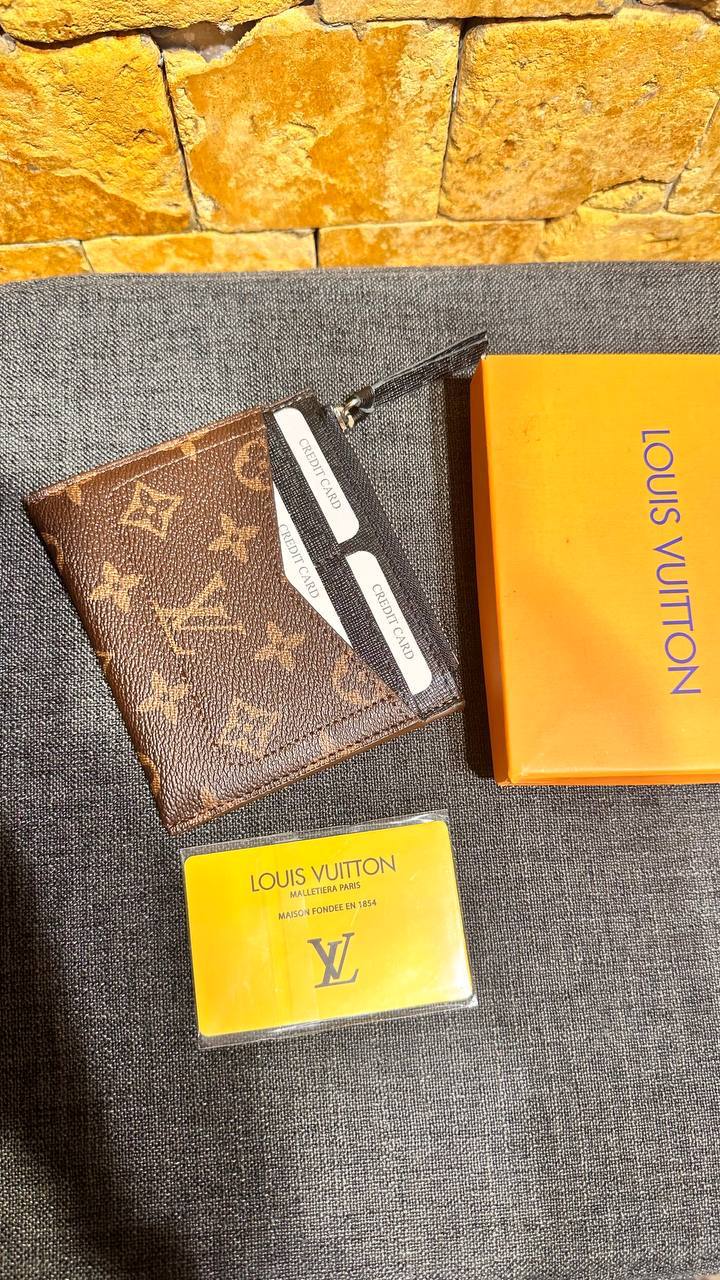 Louis Vuitton Taiga Slim Card Holder