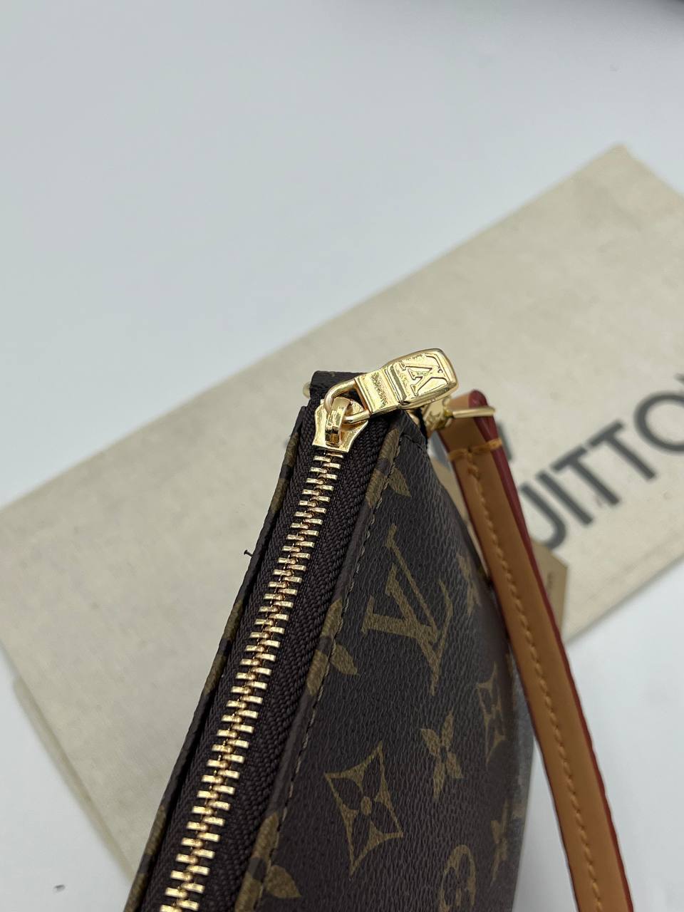 Louis Vuitton Pochette Accessoires Monogram