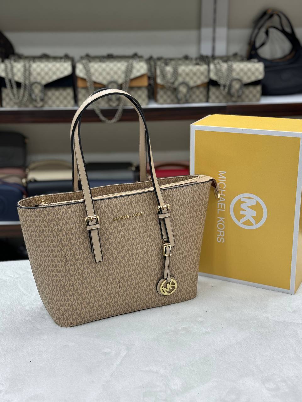 Michael Kors Shopping