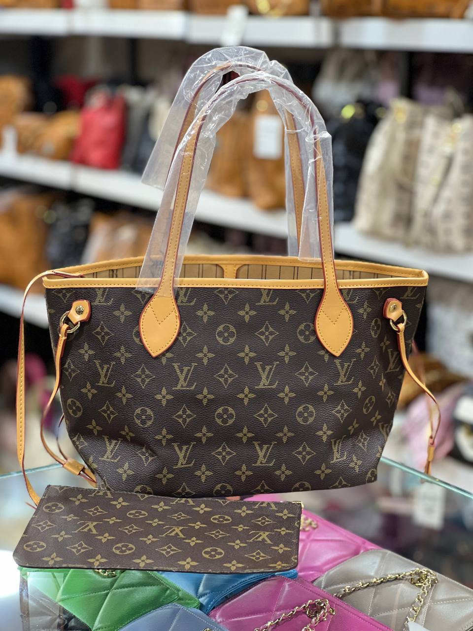 Louis Vuitton Neverfull MM Monogram Small