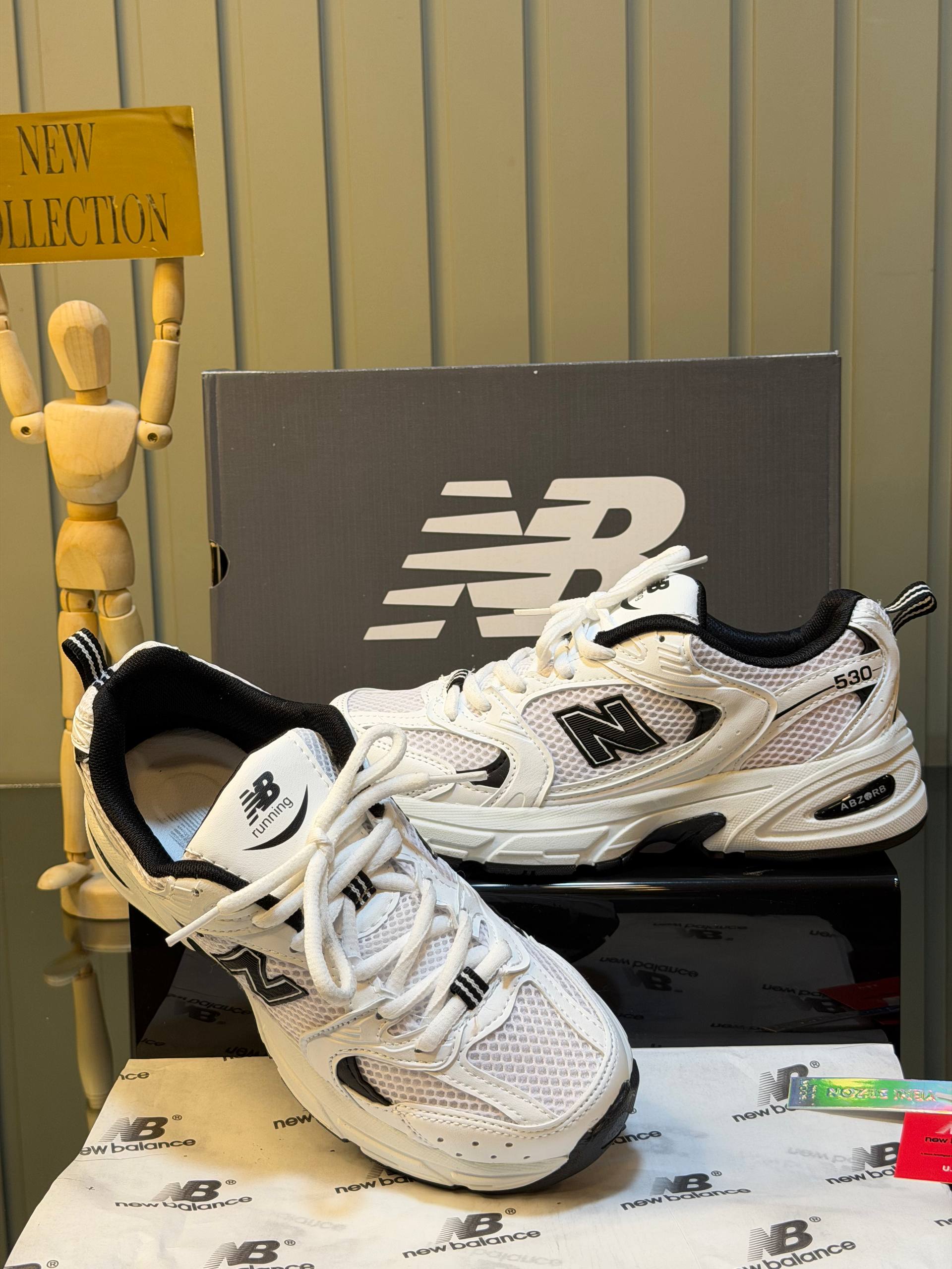 New Balance 530 White Black