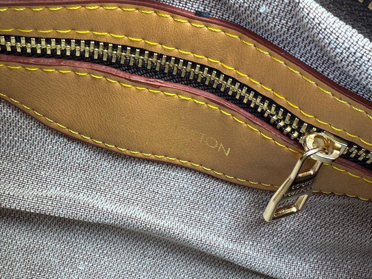 Louis Vuitton Speedy Bandoulière 20