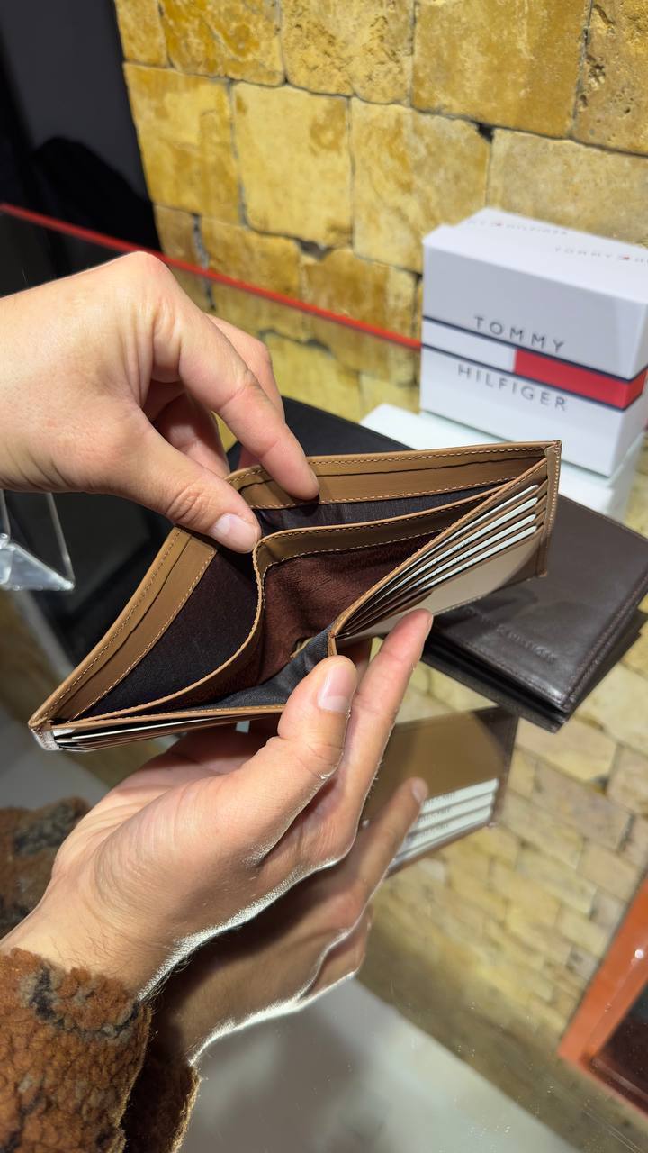 Tommy Hilfiger Leather Wallet Brown