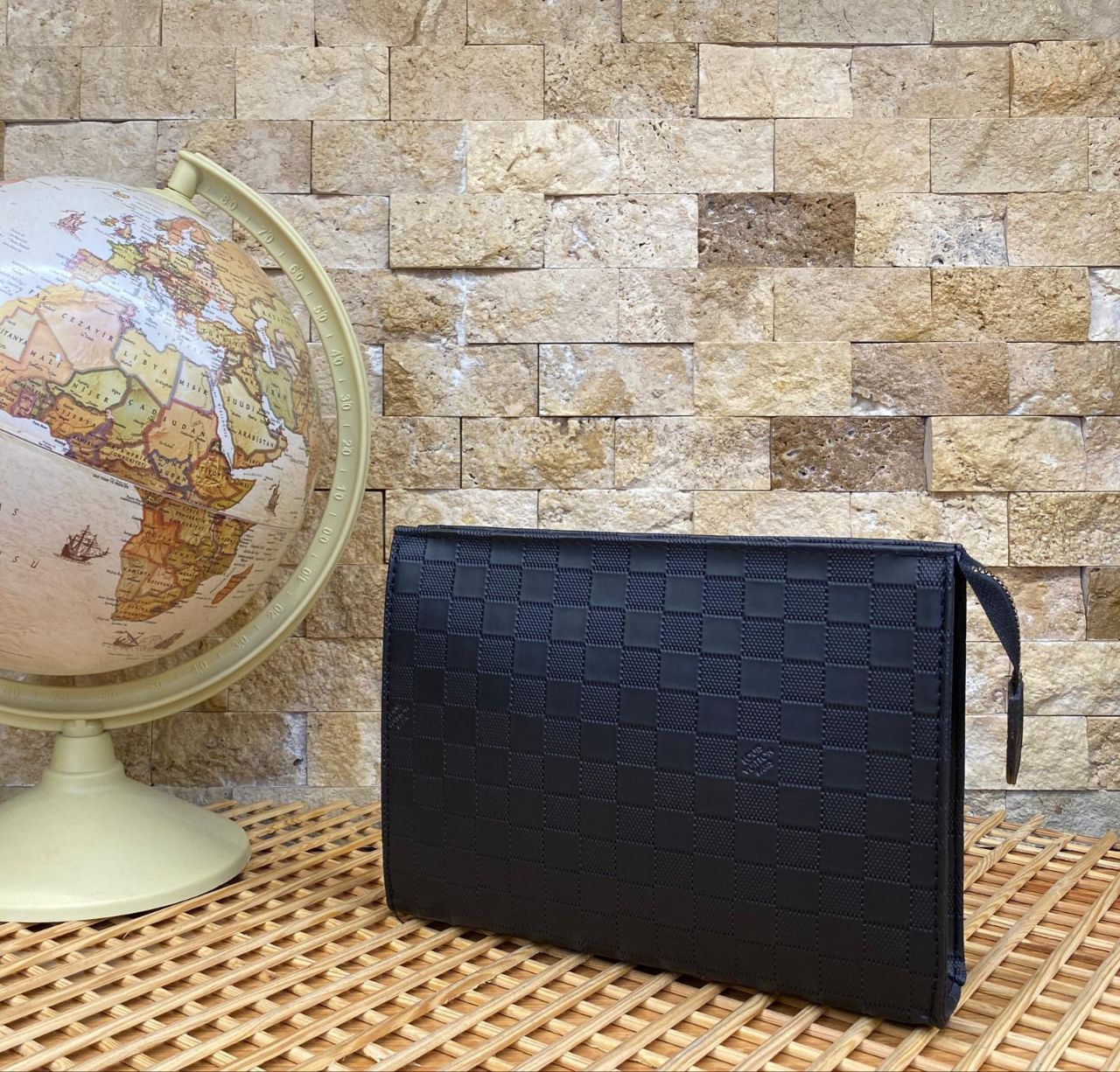Louis Vuitton Damier Infini Pochette