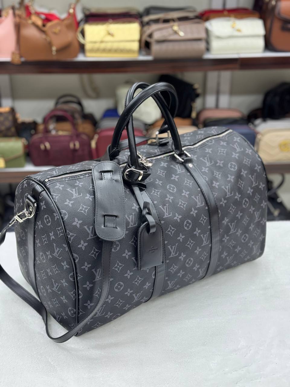 Louis Vuitton Keepall Bandoulière 50 Monogram Eclipse