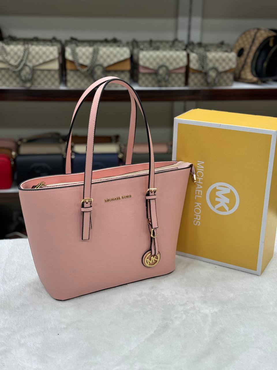 Michael Kors Shopping Pink