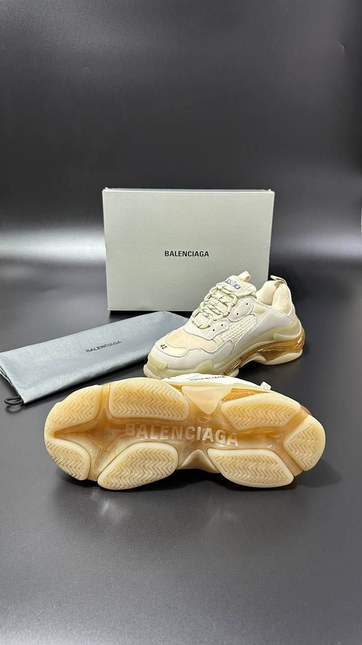 Balenciaga Triple S Sneakers Beige Clear Sole