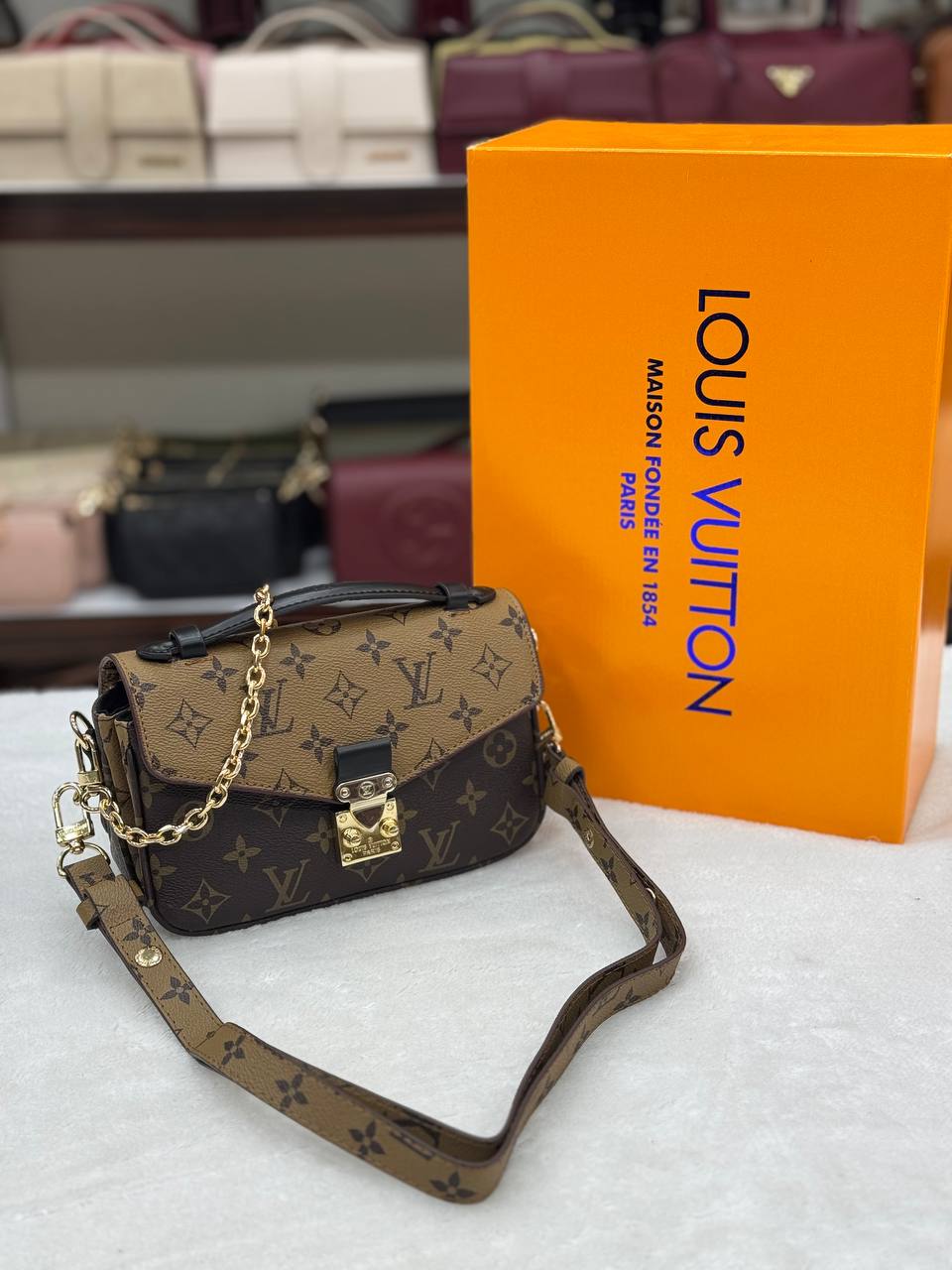 Louis Vuitton Pochette Métis Monogram