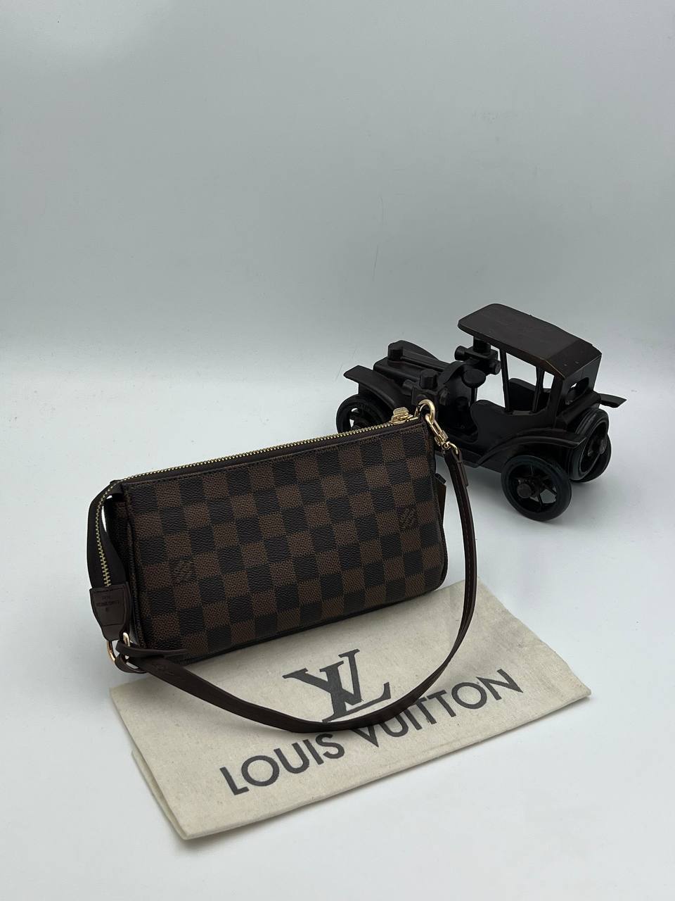 Louis Vuitton Pochette Accessoires Damier Ebene