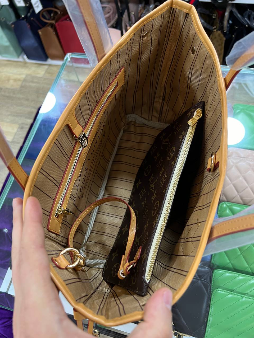 Louis Vuitton Neverfull MM Monogram Small