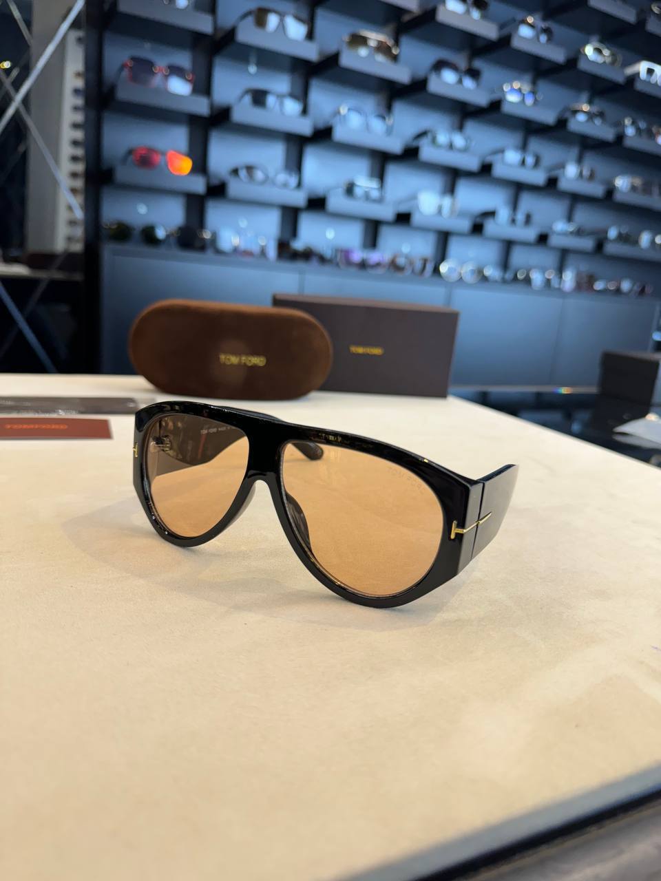 Tom Ford Oversized Aviator Sunglasses Black Frame Brown Lenses