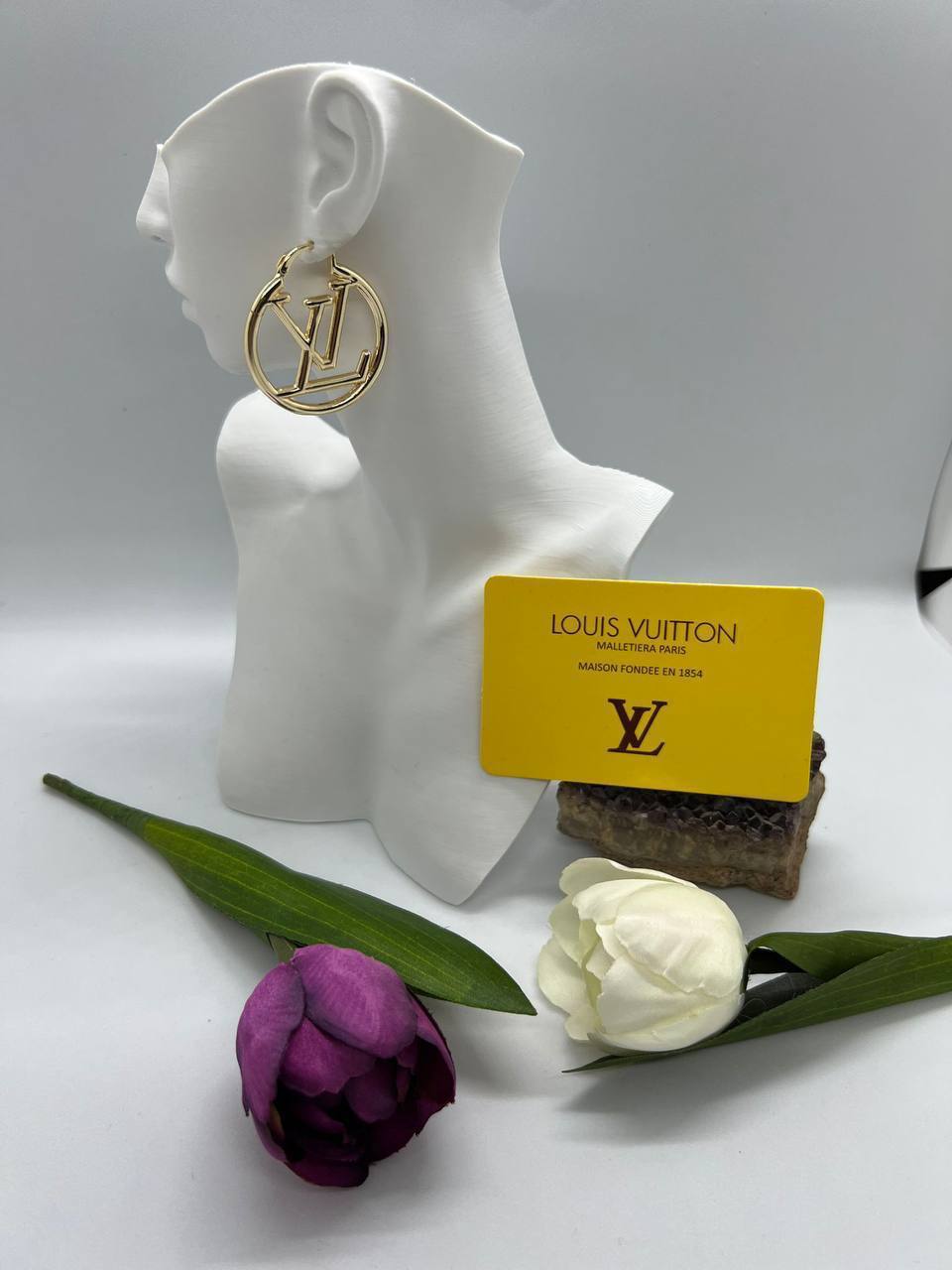 Louis Vuitton LV Circle Hoop Earrings Gold