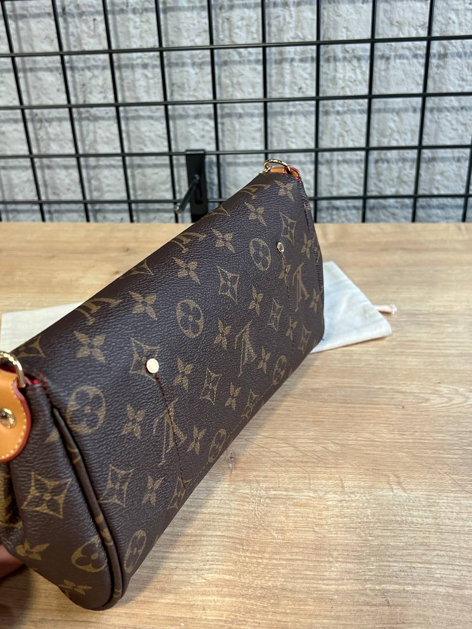 Louis Vuitton Monogram Clutch
