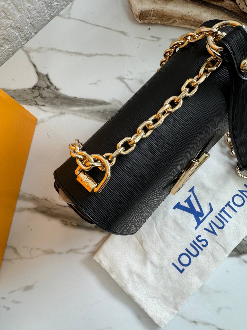 Louis Vuitton Twist MM Black Epi Leather
