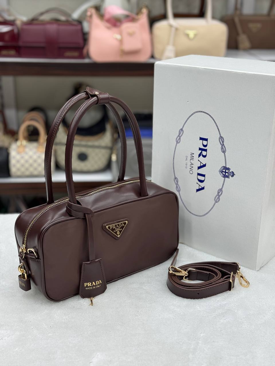 Prada Καφέ