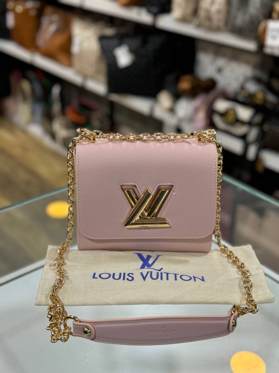 Louis Vuitton Twist MM Rose