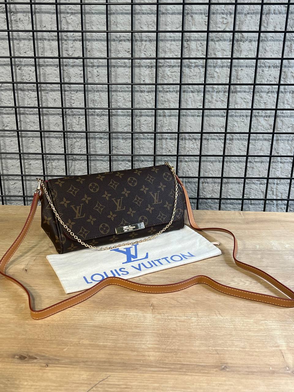 Louis Vuitton Monogram Clutch