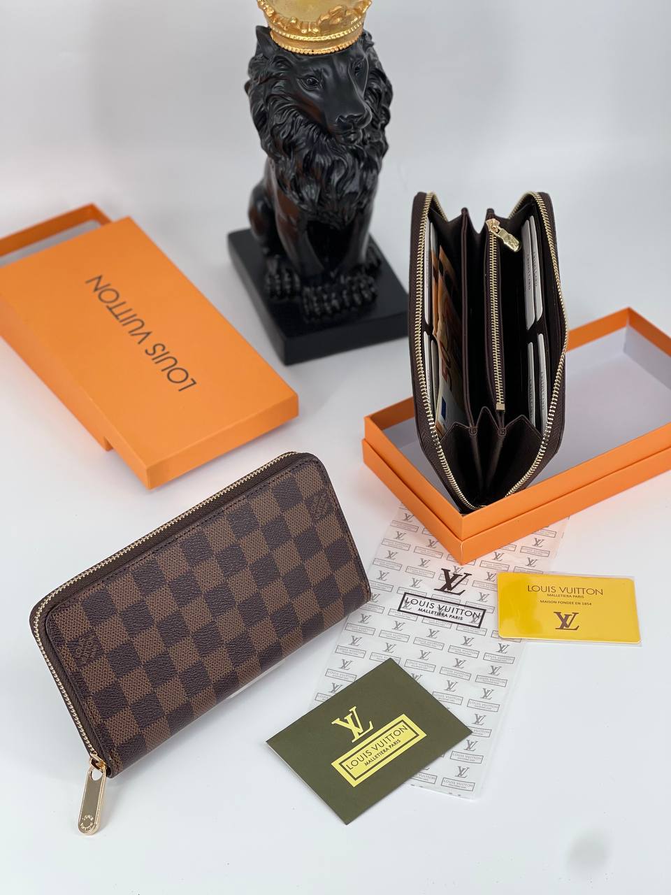 Louis Vuitton Zippy Wallet Damier Ebene