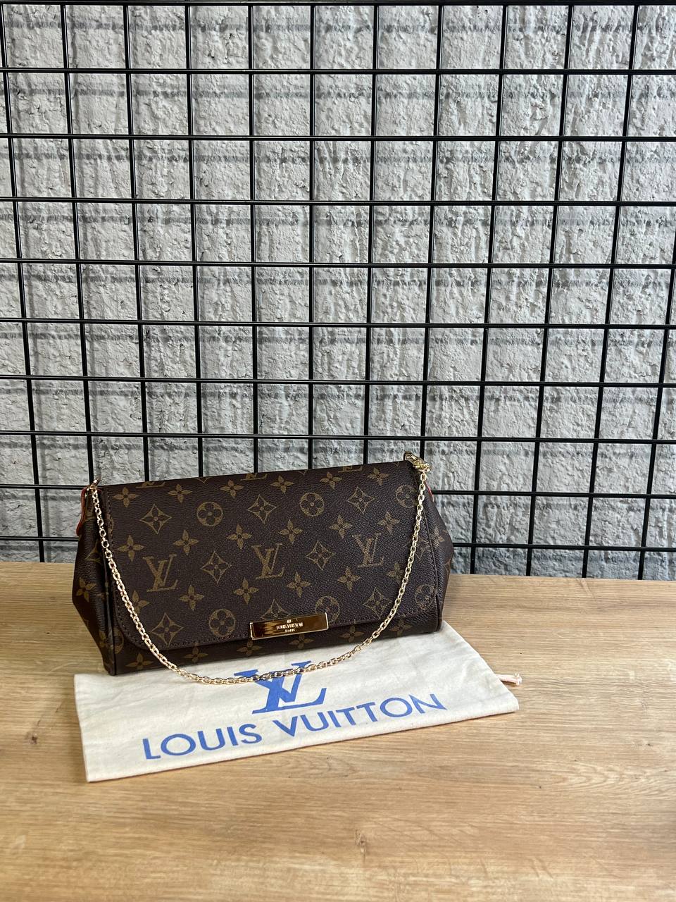 Louis Vuitton Monogram Clutch