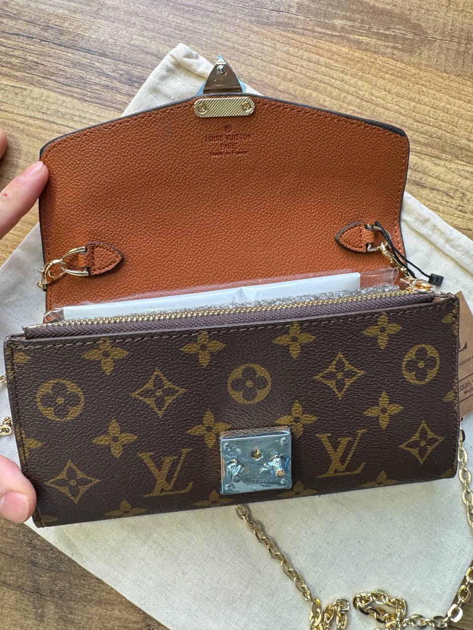 Louis Vuitton Pochette Métis Monogram Reverse