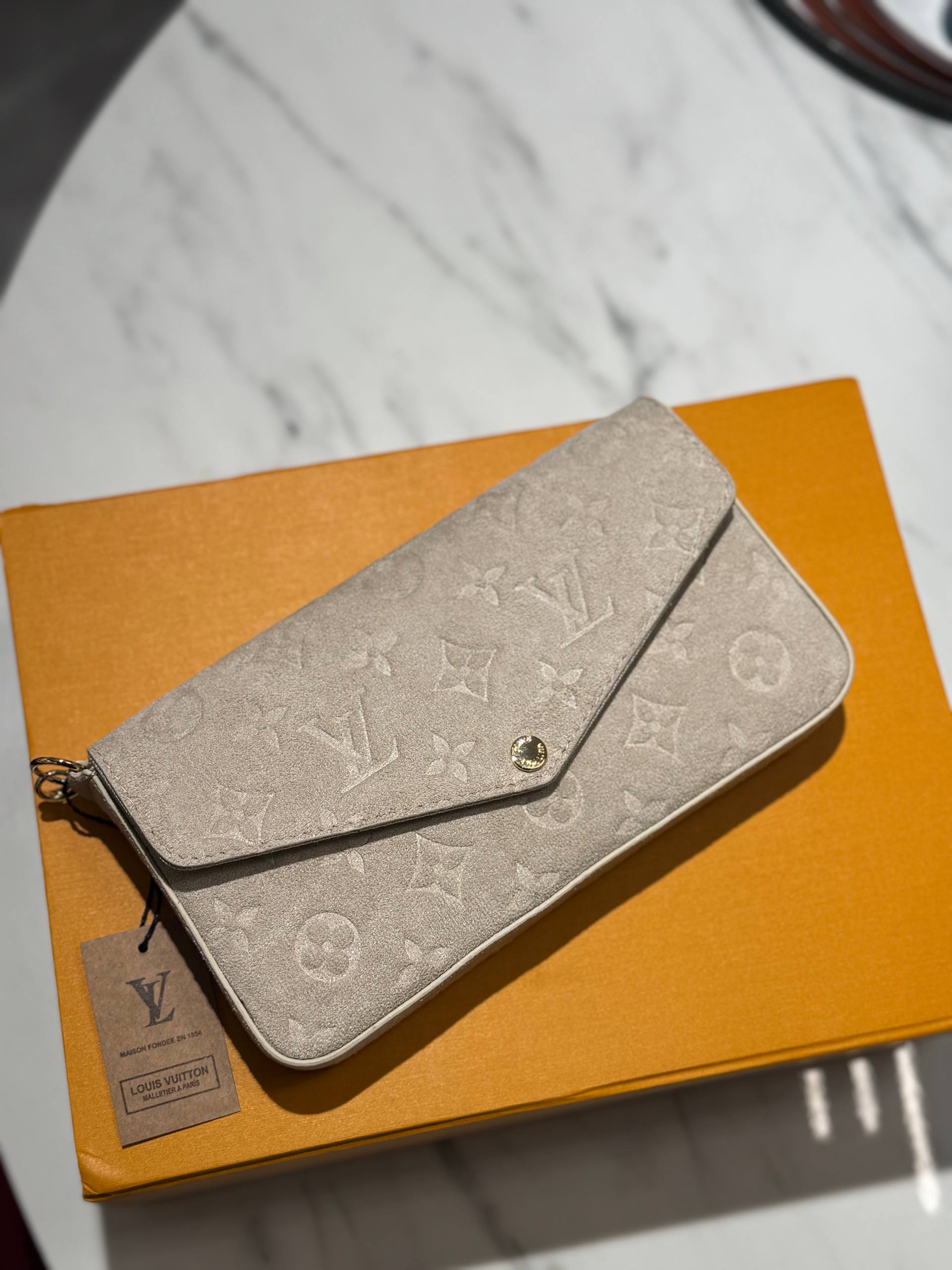 Louis Vuitton Félicie Pochette Suede Beige