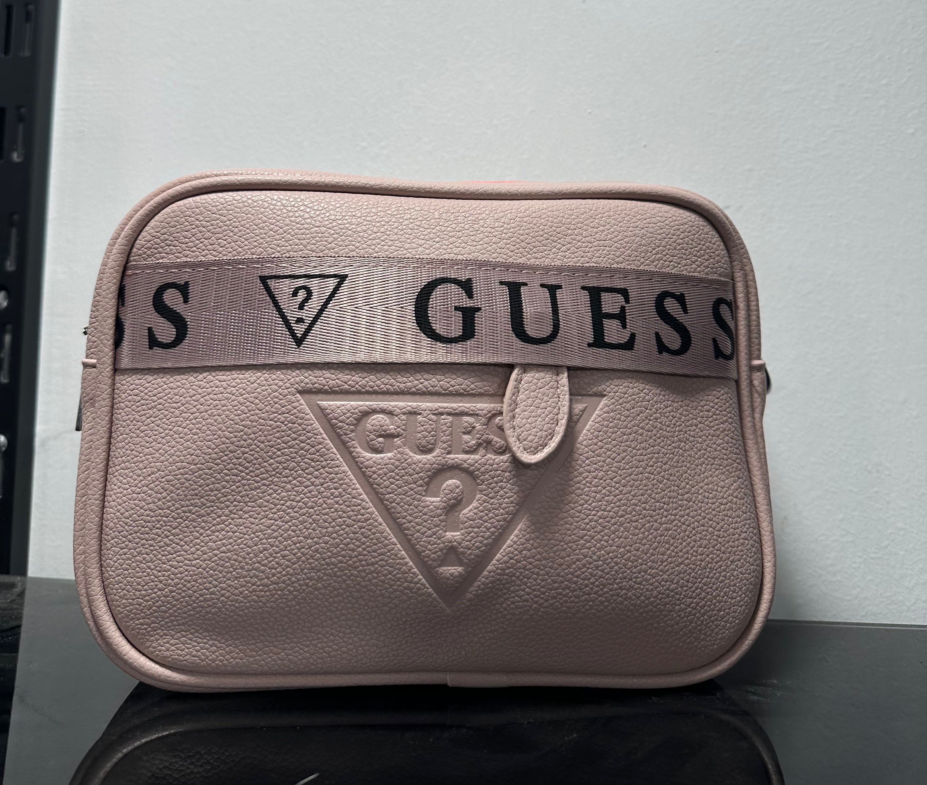 Guess Ροζ