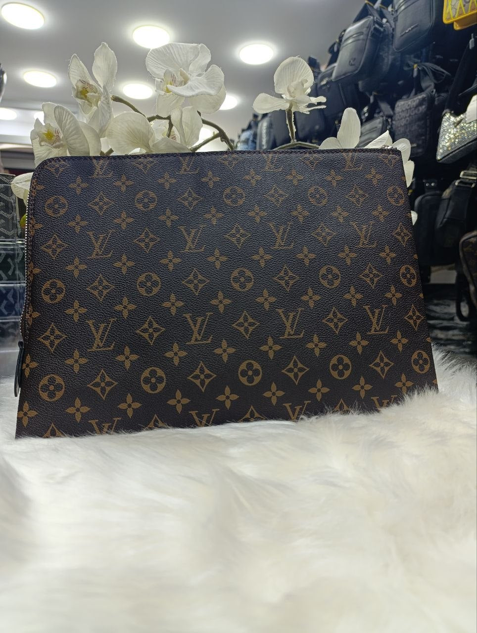 Louis Vuitton Monogram Zipped Pouch