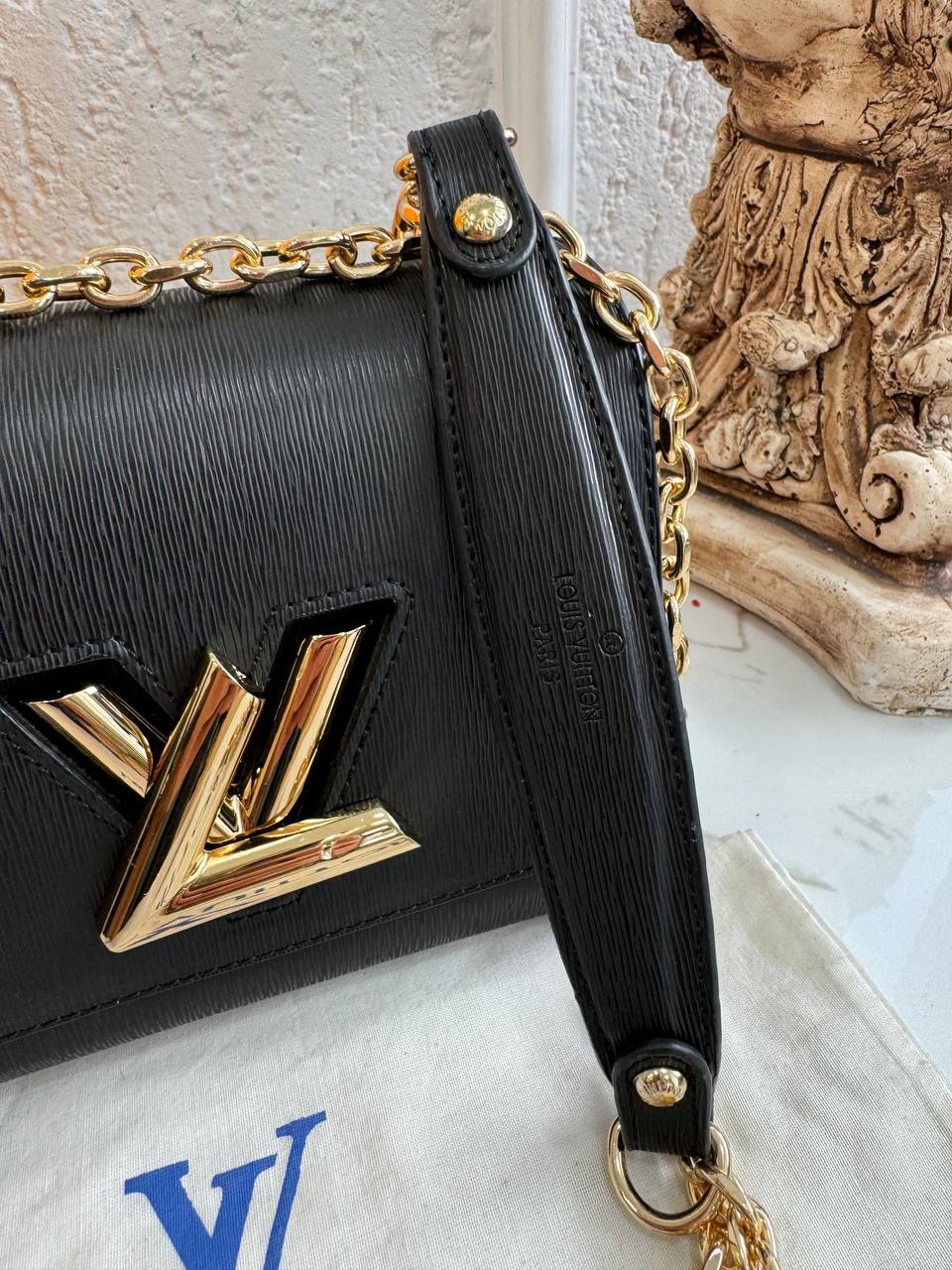 Louis Vuitton Twist MM Black Epi Leather