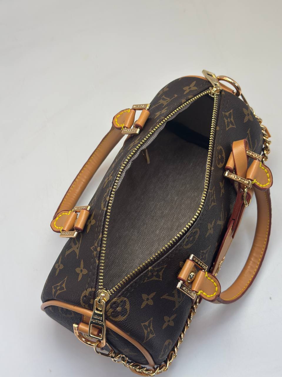 Louis Vuitton Speedy Bandoulière 20