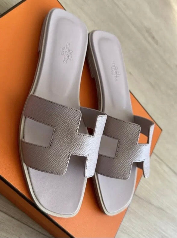Hermès Oran Sandals Pink