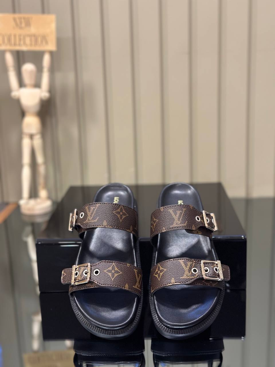 Louis Vuitton Slide Monogram