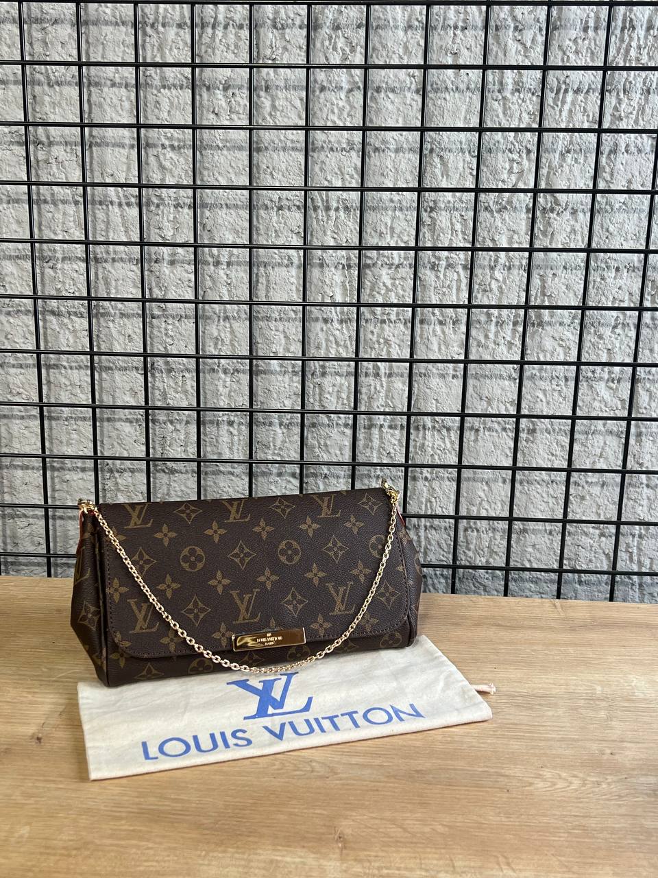 Louis Vuitton Monogram Clutch