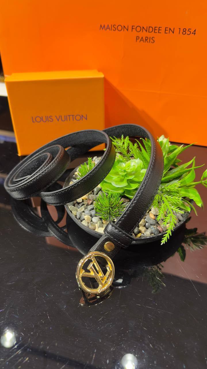 Louis Vuitton LV Initiales Leather Belt Black