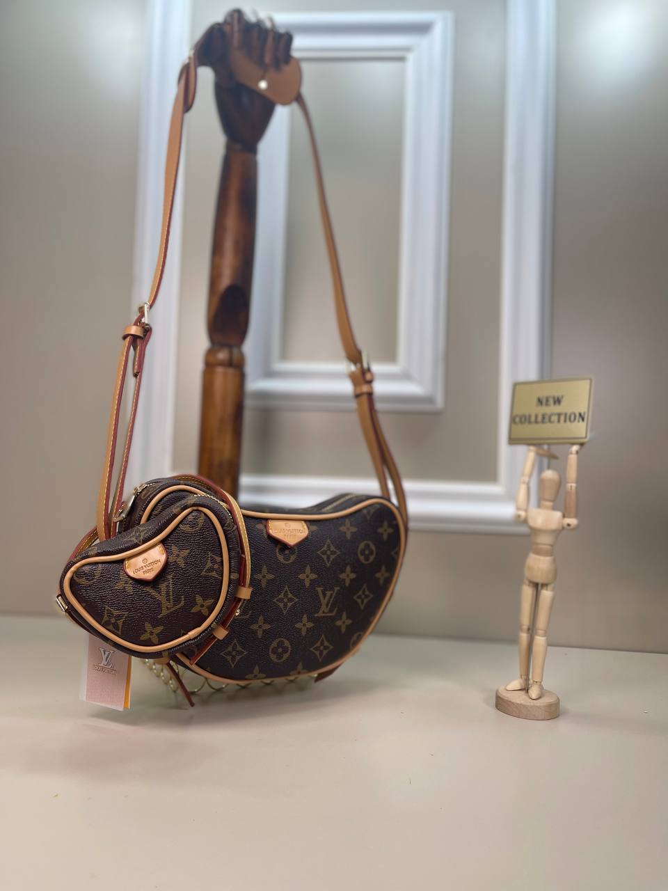 Louis Vuitton Croissant PM Monogram