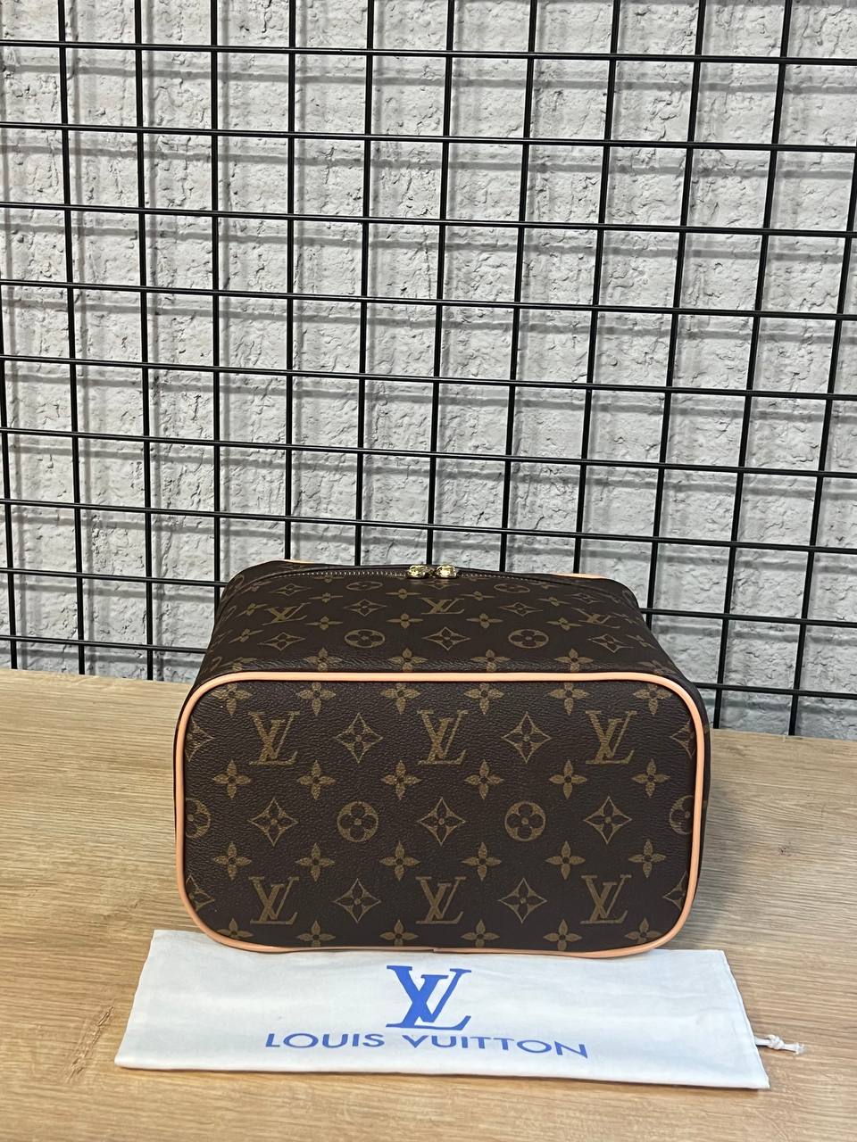 Louis Vuitton Cosmetic Case Monogram