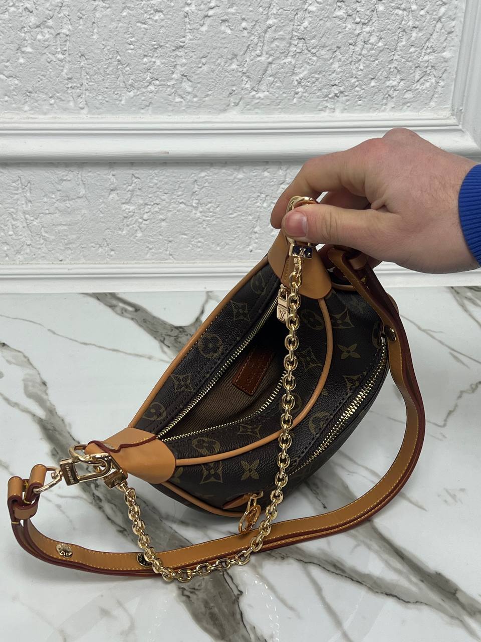 Louis Vuitton Loop Monogram