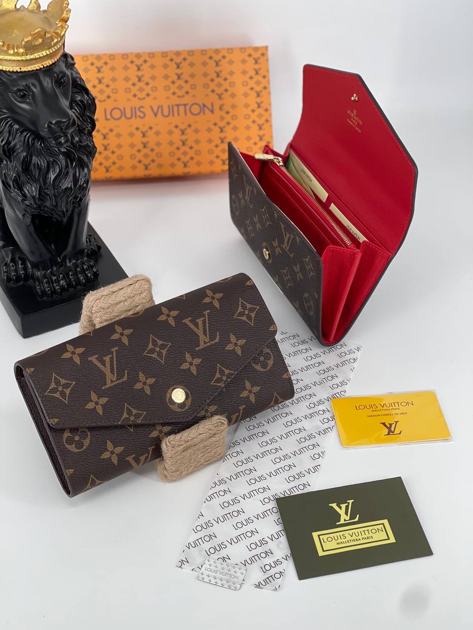 Louis Vuitton Monogram Sarah Wallet