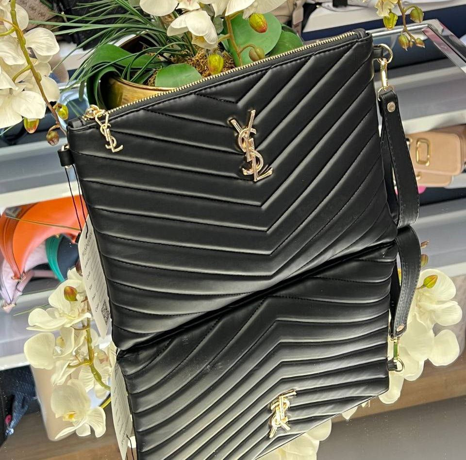 YSL Φάκελος